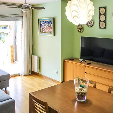 Stunning In With Kitchen Apartment *